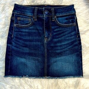 Stylish American Eagle Denim Mini-Skirt